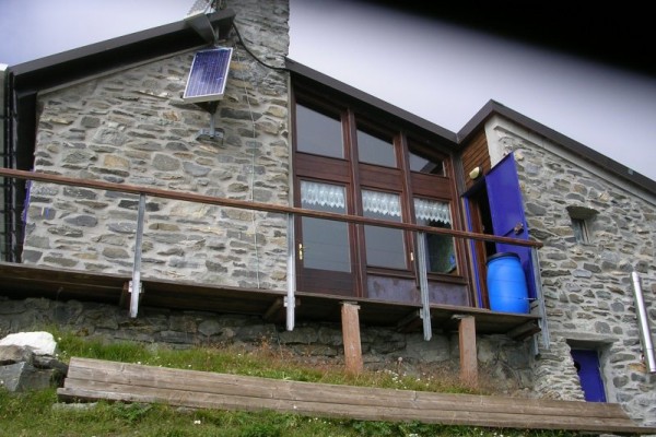 Lavori per l'apertura del rifugio Tazzetti 2642m