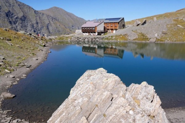 Anello della Gran Guglia 2485 m. per il rifugio Lago Verde