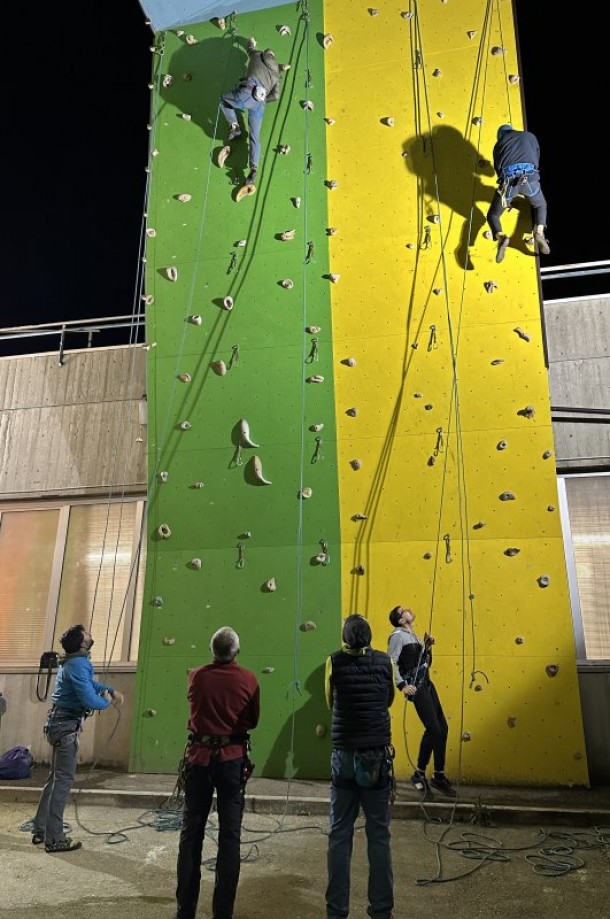 APERTURA PALESTRA ARRAMPICATA