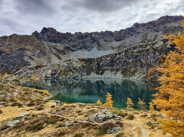 Anello del lago Vercoche 2230 m. per i valloni Legna e Laris